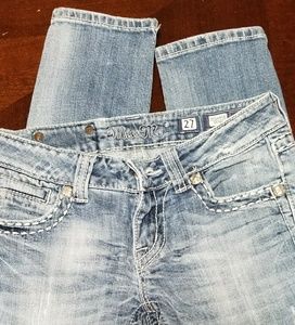 Miss me skinny jeans 27/33. Lightly distressed